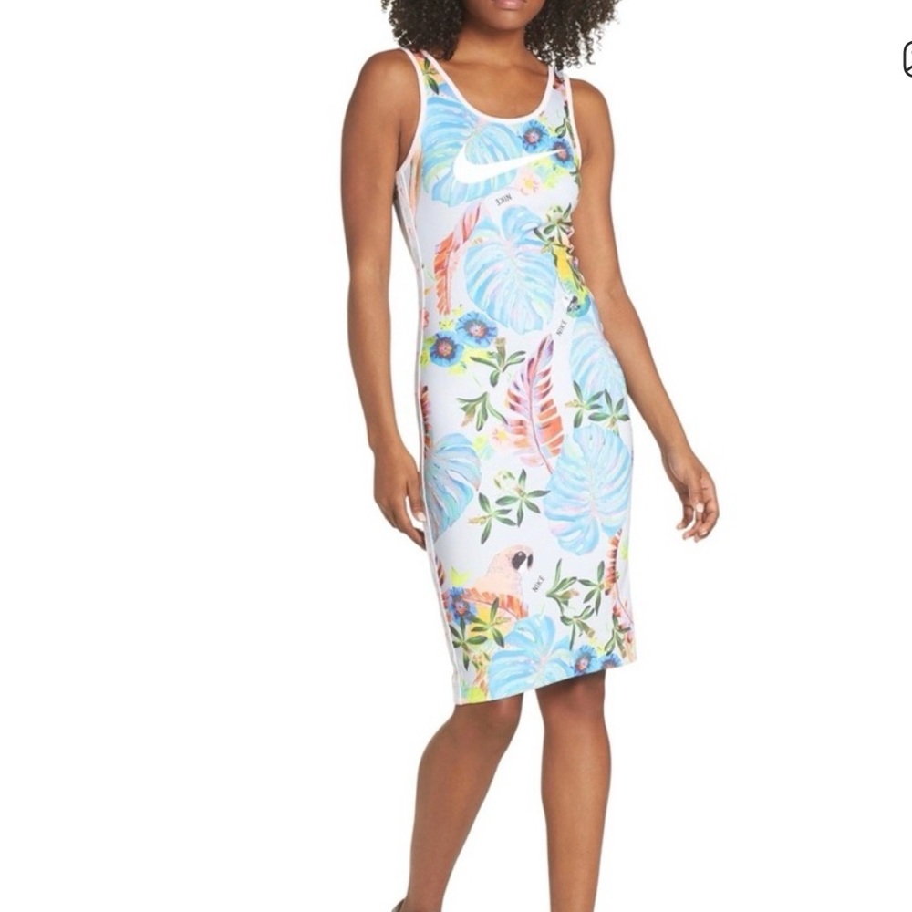 Nike Hyper Femme Tropical Floral Midi Bodycon Active Dress Sleeveless Medium